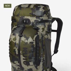 Kuiu Camo Backpack Koniag Cooler- Green and Gray